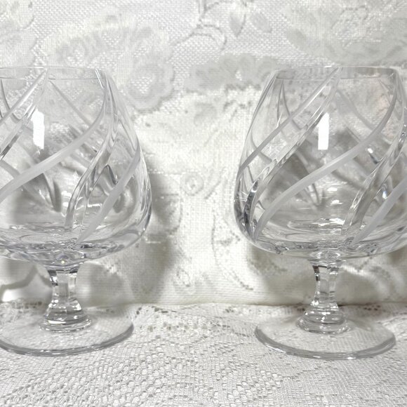 MIKASA Windlass Brandy Glass - Set of 2, Clear, Swirled Etched, No Trim - Picture 1 of 3